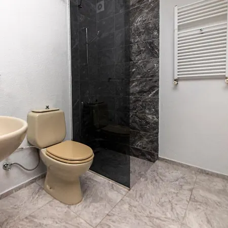 Charming Duplex 2 Min Walk To Torba Beach In Bodrum