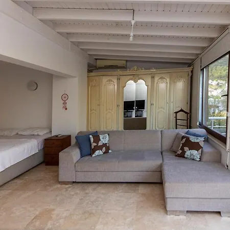 Charming Duplex 2 Min Walk To Torba Beach In Bodrum