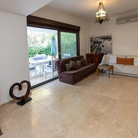 Charming Duplex 2 Min Walk To Torba Beach In Willa *